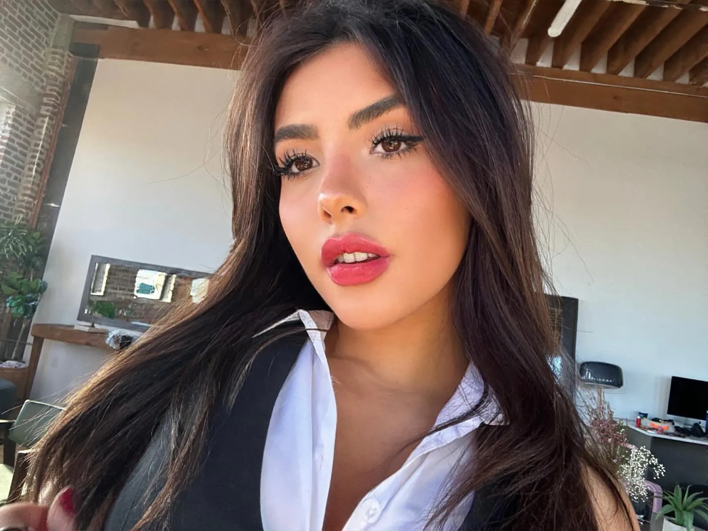 Andrea Botez - andrea-botez-hot-38.webp